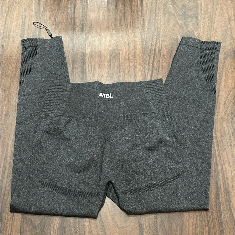 AYBL Seamless Charcoal Gray Leggings NWOT - Picture 7 of 10